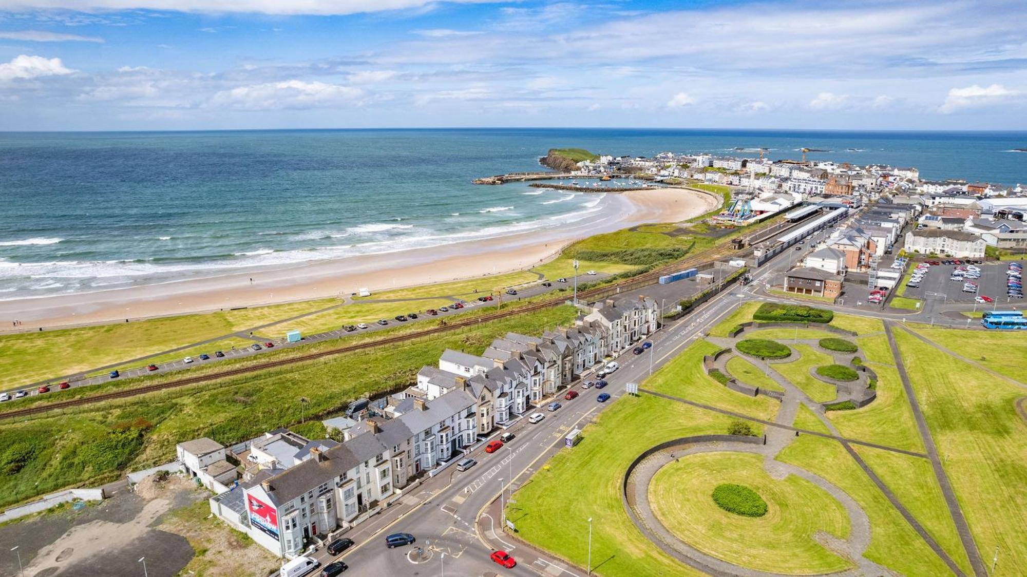 1 Dunluce Park - Portrush By The Sea公寓 外观 照片